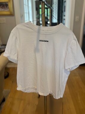 Lululemon top